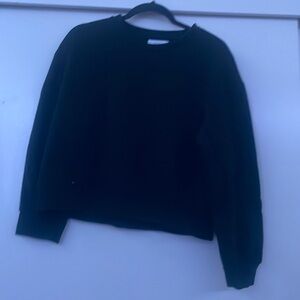 Zara crewneck cropped sweater. Size: small